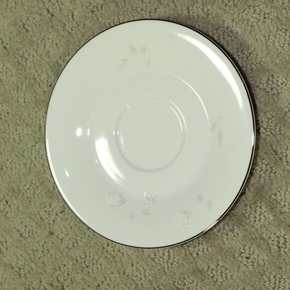 Vintage Celebrity Fine China Bridal Rose Tea Coffee Footed Cup & Saucer Set - Picture 4 of 8